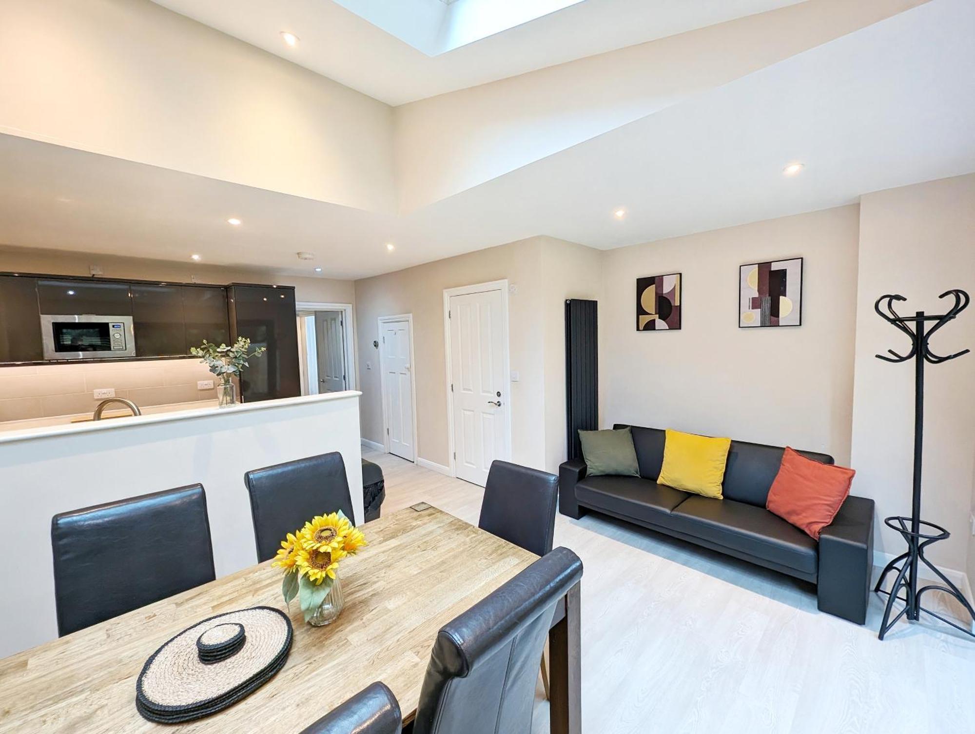 Central Cambridge, Charming 3-Bed House With Free Parking! Ngoại thất bức ảnh