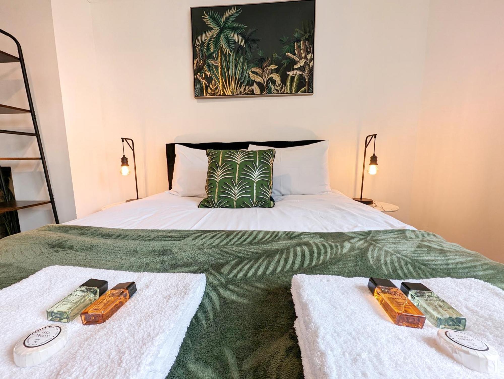 Central Cambridge, Charming 3-Bed House With Free Parking! Ngoại thất bức ảnh